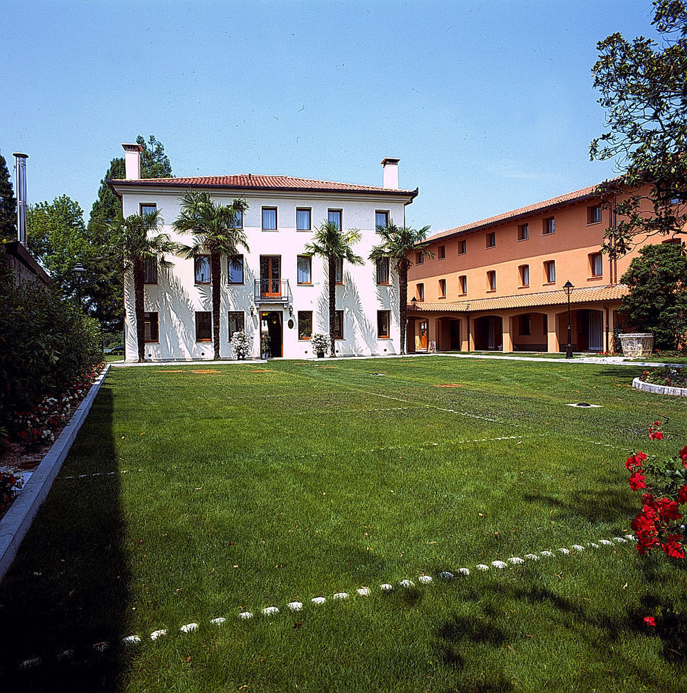Hotel Dall'Ongaro Ghirano Exteriör bild