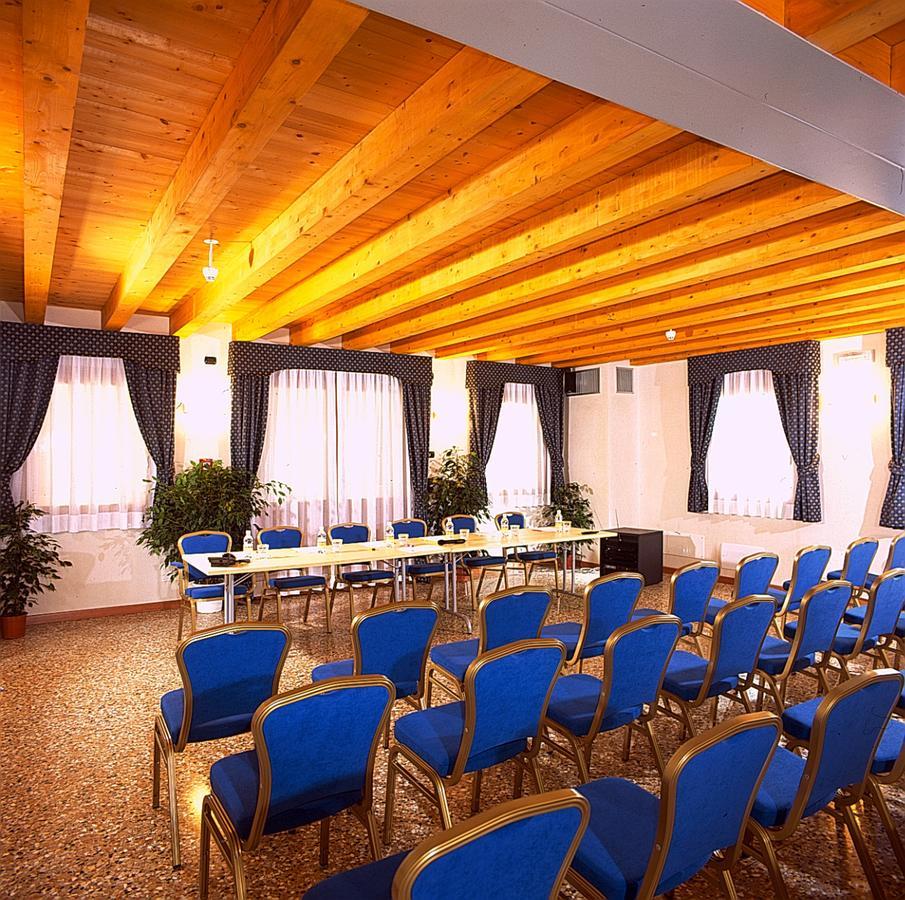 Hotel Dall'Ongaro Ghirano Exteriör bild