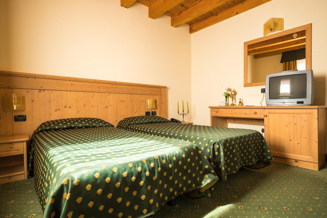 Hotel Dall'Ongaro Ghirano Exteriör bild