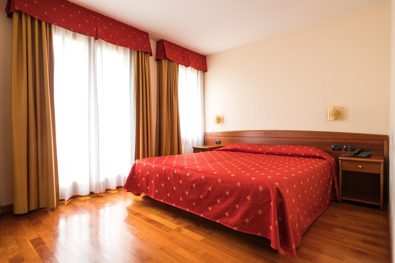 Hotel Dall'Ongaro Ghirano Exteriör bild