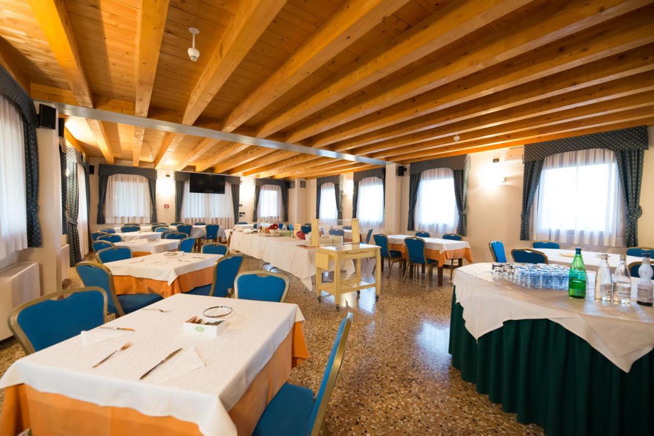 Hotel Dall'Ongaro Ghirano Exteriör bild