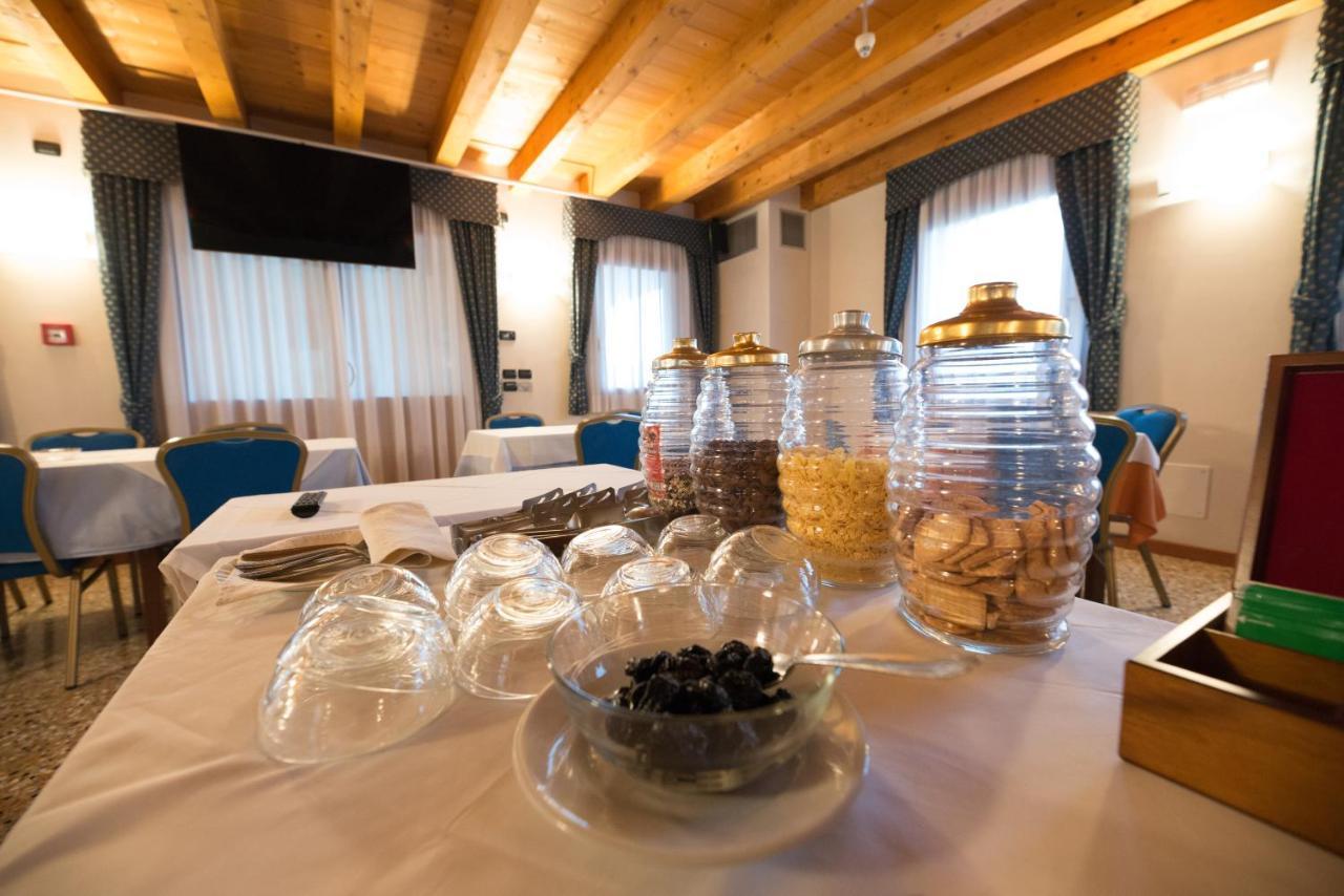 Hotel Dall'Ongaro Ghirano Exteriör bild